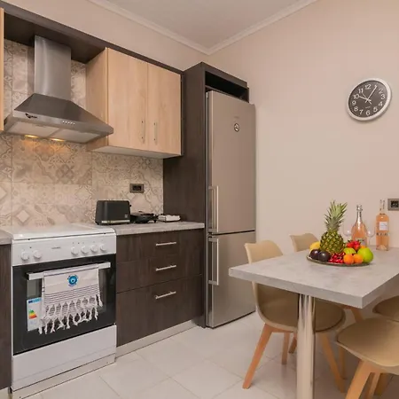Arokaria Apartment *